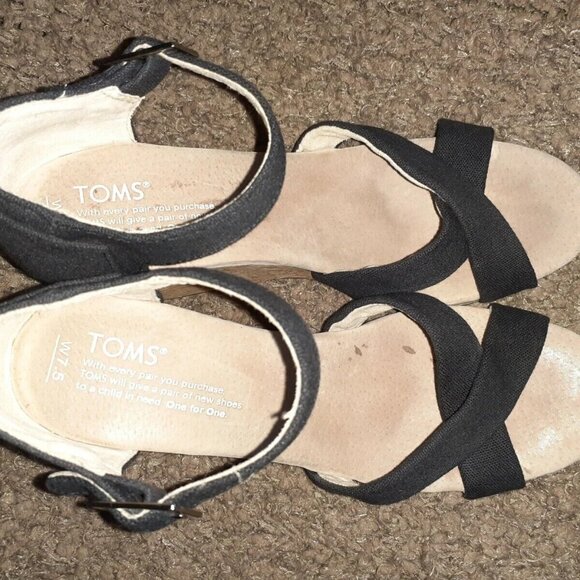 TOMS "Sierra" Black Canvas Ankle Strap Wedge Cork Heel Sandals-SZ 7.5-Near Mint - Picture 6 of 7
